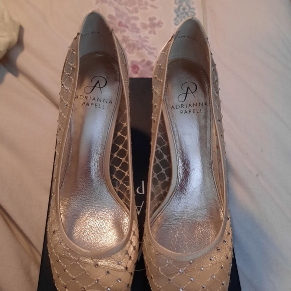Adrianna Papell champagne sparkle heels - Picture 4 of 9